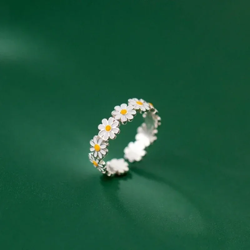 Daisy Flower Ring